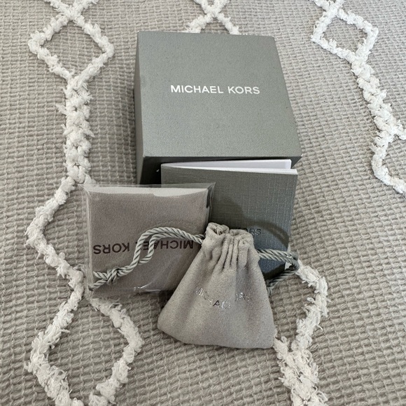 Michael Kors gold plated ring - Picture 4 of 8